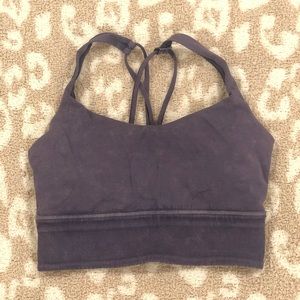 Lululemon Sports Bra Size 6 with removable cups .